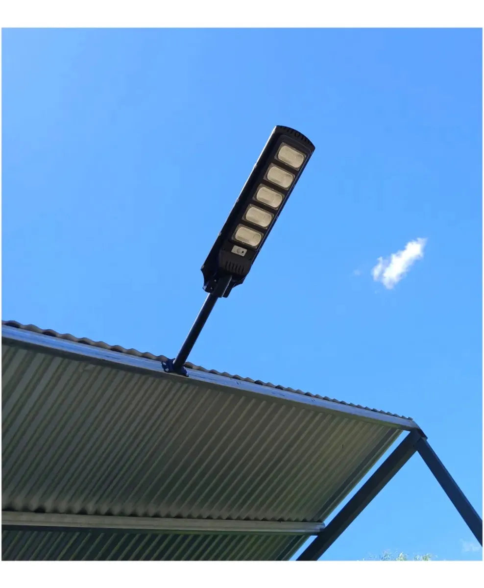 Foco Solar Exterior 500w C/ Sensor Y Control + Brazo Metal