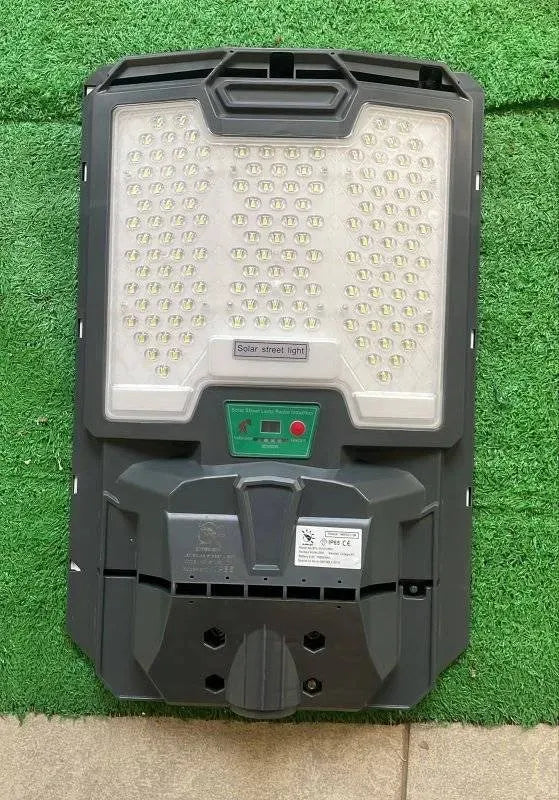 Foco Solar Led Exterior 800w C/ Soporte, Control Y Sensor