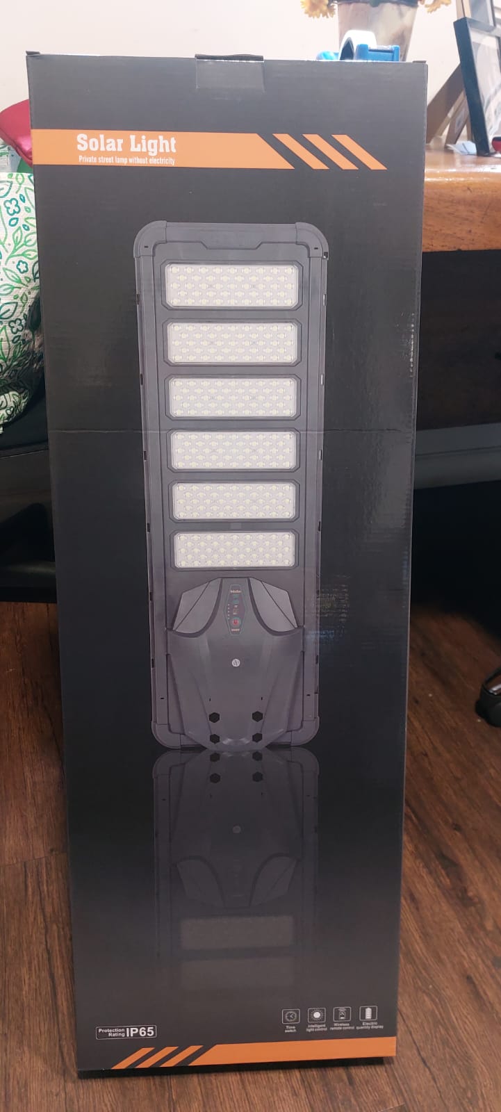 Foco Solar Led 500w C Sensor Control + Brazo Luz Fria