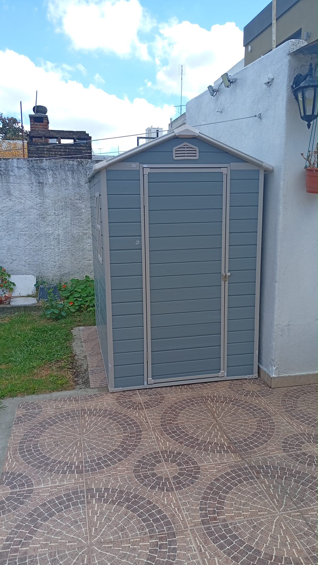 Galpón Cobertizo De Jardín 2.5m2 Polipropileno Con Piso